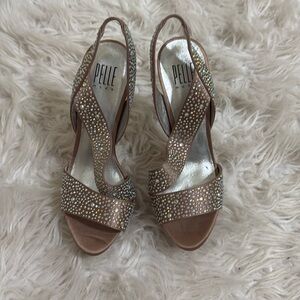 Rose gold with rhinestones, size 7